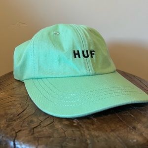 Huf adjustable hat - pistachio color